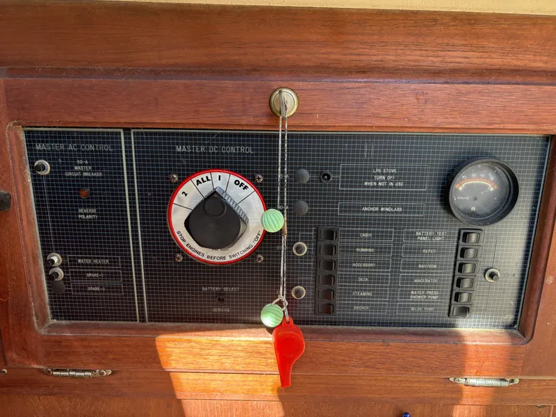 Slide: The Image of Catalina 30 1987 - 24