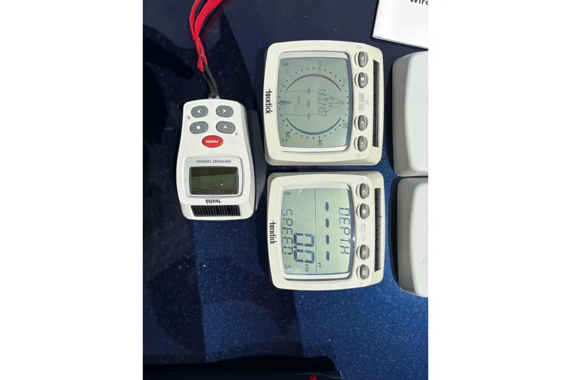 Slide: The Image of Sailing instruments on a 1994 Beneteau Oceanis 300 yacht dashboard. - 20