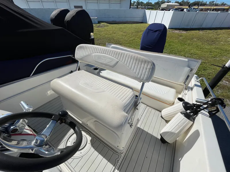 Slide: The Image of Boston Whaler 230 Dantless 2008 - 10