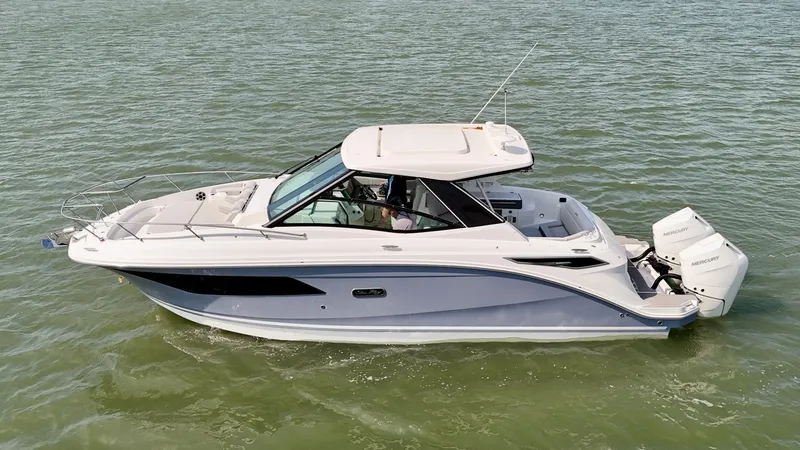 Slide: The Image of Sea Ray Sundancer 320 Outboard 2026 - 3