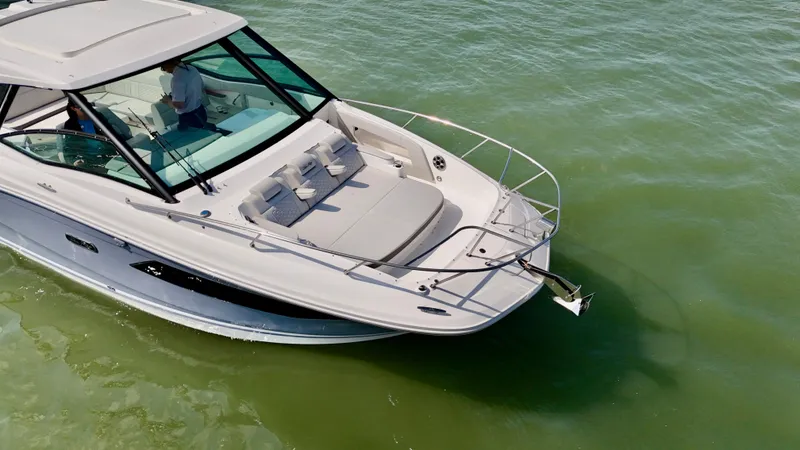 Slide: The Image of Sea Ray Sundancer 320 Outboard 2026 - 12