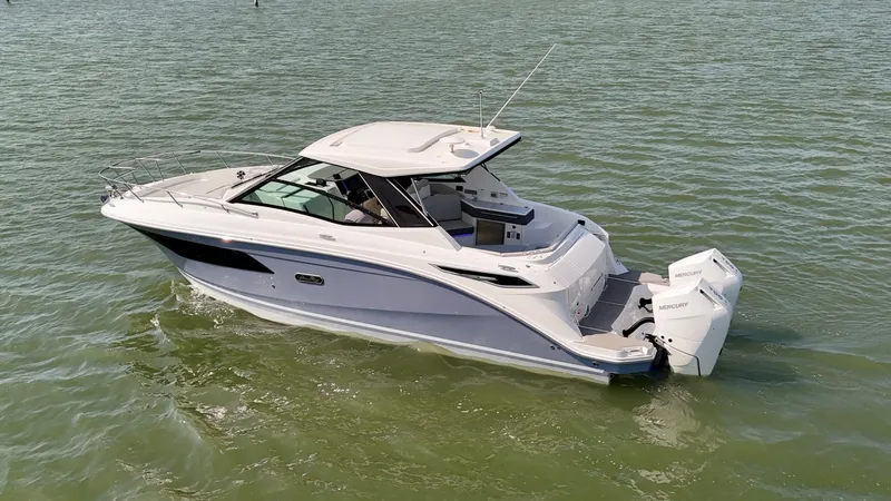 Slide: The Image of Sea Ray Sundancer 320 Outboard 2026 - 4