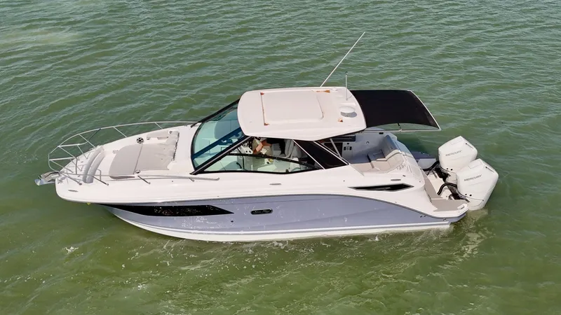 Slide: The Image of Sea Ray Sundancer 320 Outboard 2026 - 21