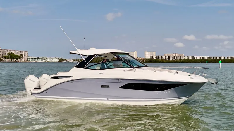 Slide: The Image of Sea Ray Sundancer 320 Outboard 2026 - 1