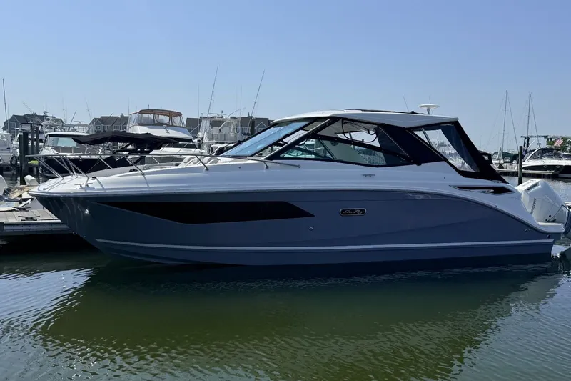 Slide: The Image of Sea Ray Sundancer 320 Outboard 2026 - 3
