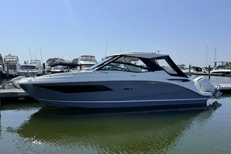 Slide: The Image of Sea Ray Sundancer 320 Outboard 2026 - 0