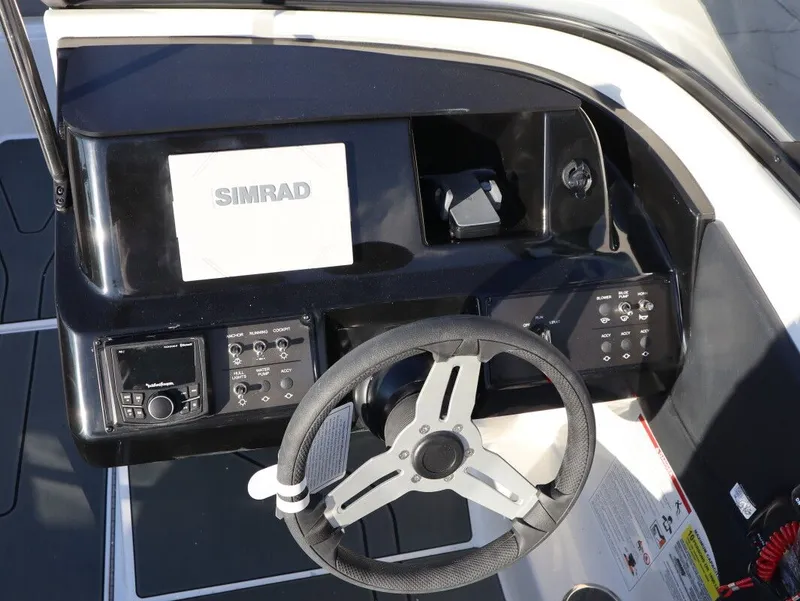 Slide: The Image of Bayliner V20 2026 - 18