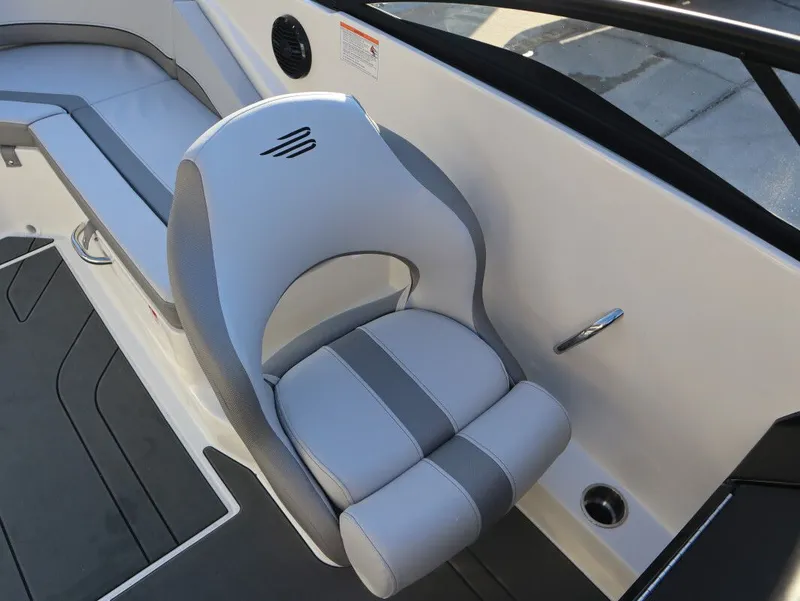 Slide: The Image of Bayliner V20 2026 - 22