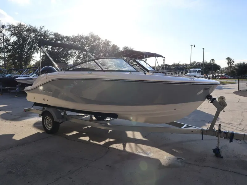 Slide: The Image of Bayliner V20 2026 - 3