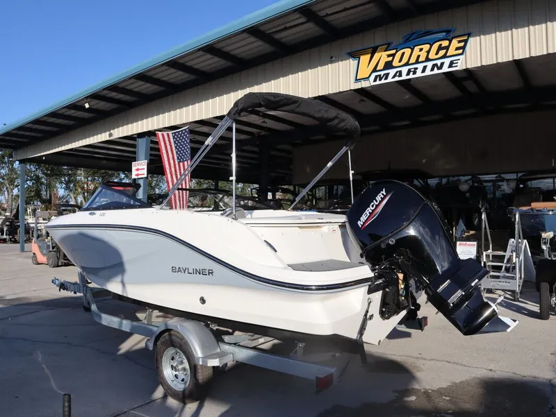 Slide: The Image of Bayliner V20 2026 - 6