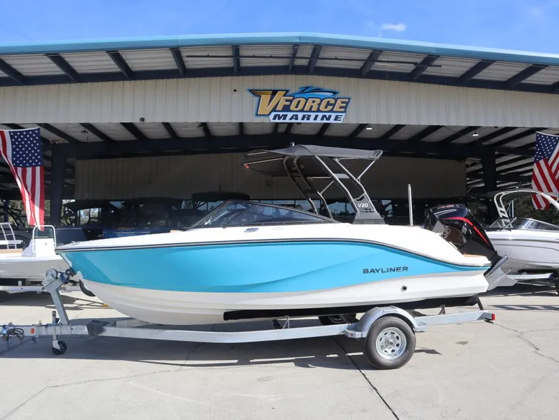 The Image of Bayliner V20 2026 - 1