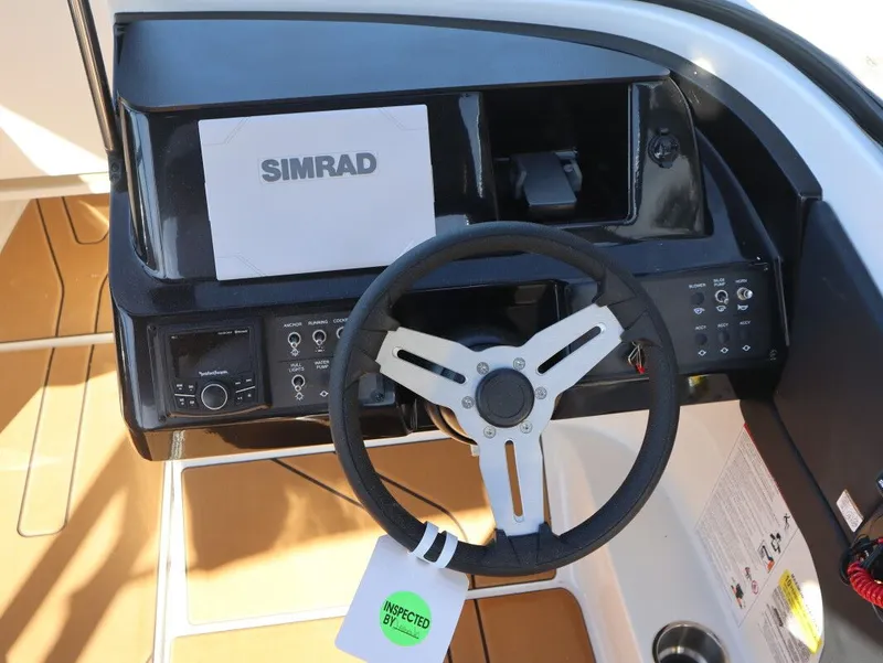 Slide: The Image of Bayliner V20 2026 - 16