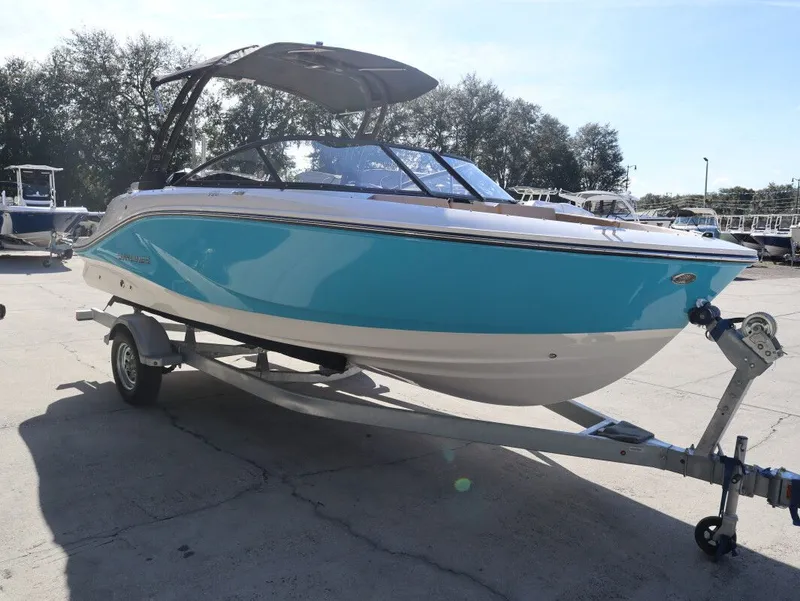 Slide: The Image of Bayliner V20 2026 - 4