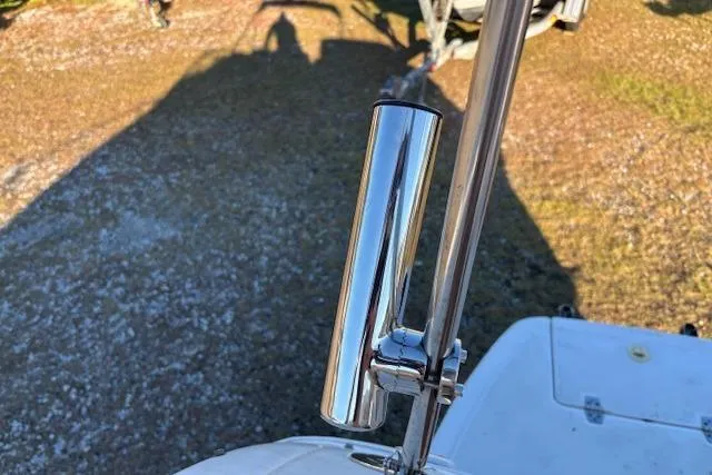 Slide: The Image of Chrome rod holder on 2002 Regal Commodore 2765 boat deck. - 22