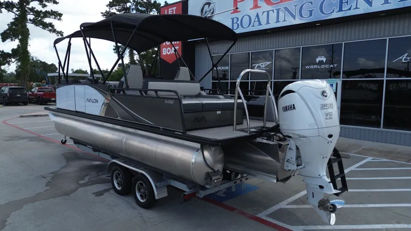 Slide: The Image of Avalon LSZ Versatile Rear Bench - 23' 2025 - 3
