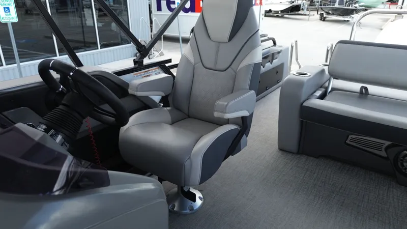 Slide: The Image of Avalon LSZ Versatile Rear Bench - 23' 2025 - 31