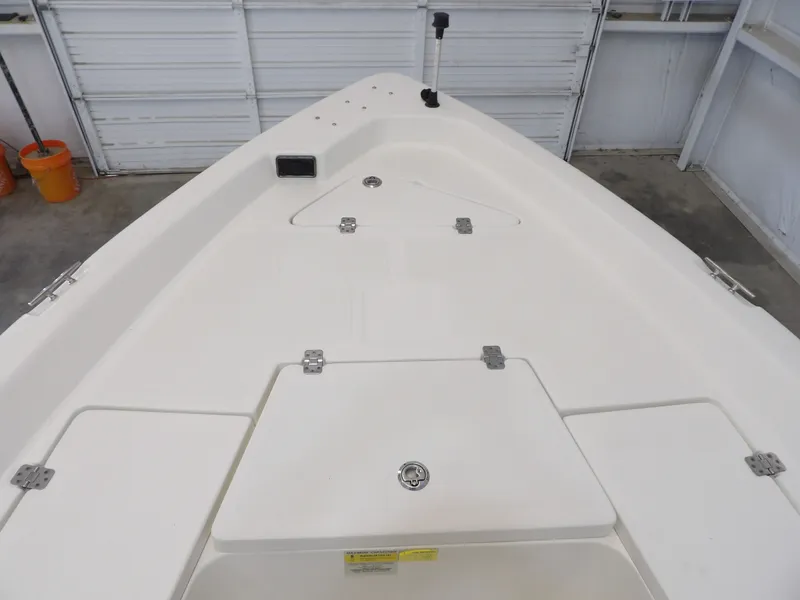 Slide: The Image of NauticStar 2140 Sport Shallow Bay 2017 - 12