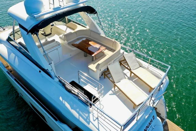 Slide: The Image of Absolute NAVETTA 52 2017 - 9