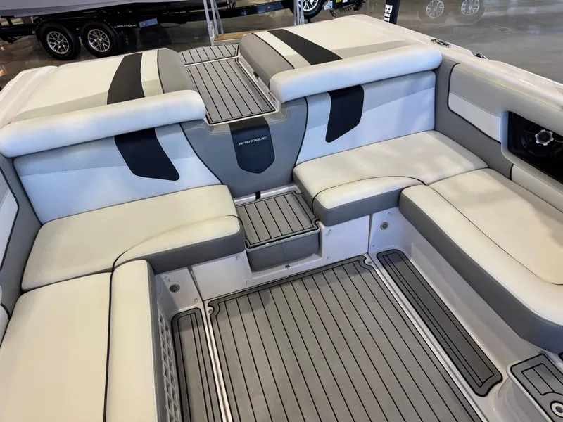 Slide: The Image of Nautique Super Air Nautique 230 2013 - 16