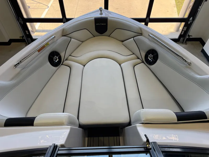 Slide: The Image of Nautique Super Air Nautique 230 2013 - 17