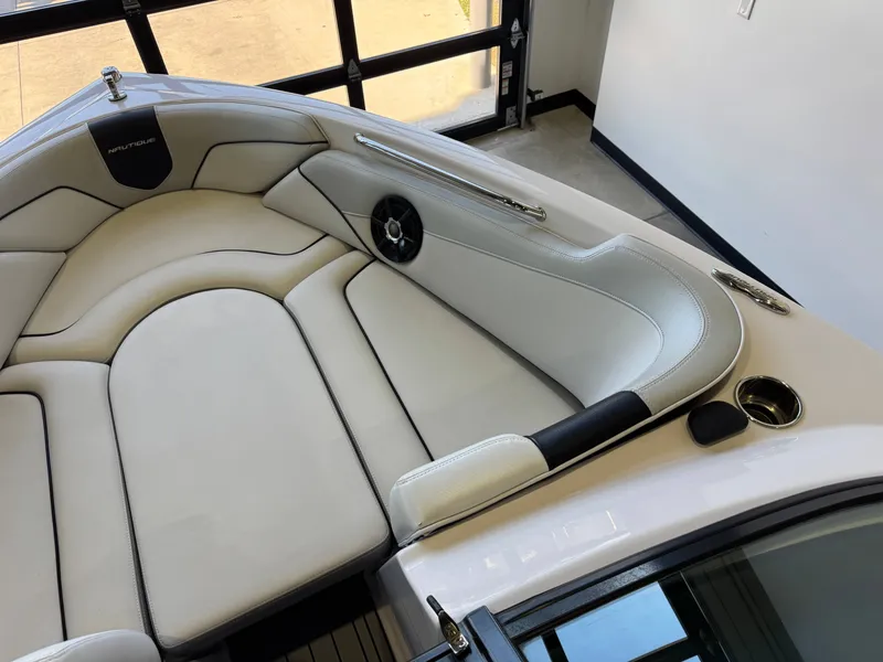 Slide: The Image of Nautique Super Air Nautique 230 2013 - 18