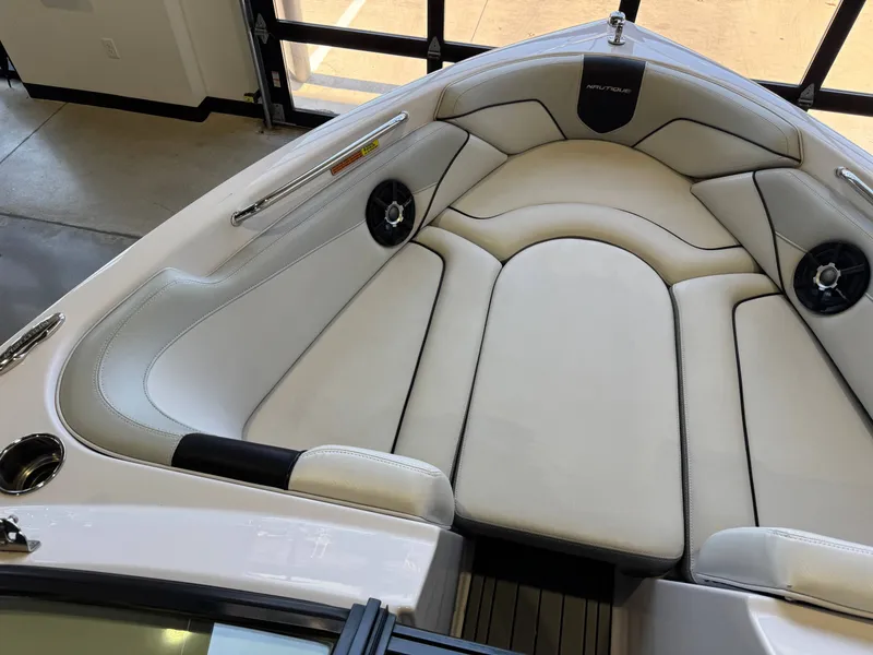 Slide: The Image of Nautique Super Air Nautique 230 2013 - 19