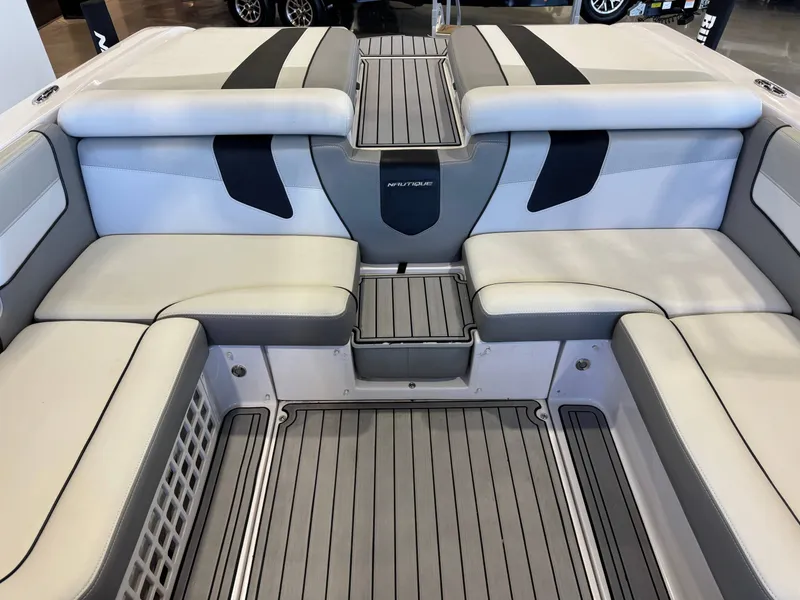 Slide: The Image of Nautique Super Air Nautique 230 2013 - 27