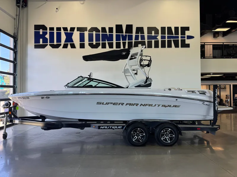 Slide: The Image of Nautique Super Air Nautique 230 2013 - 4