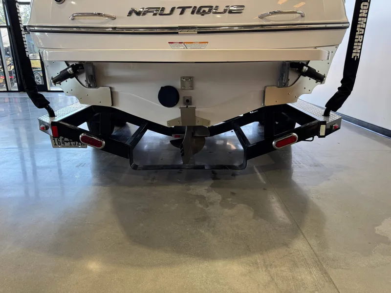 Slide: The Image of Nautique Super Air Nautique 230 2013 - 7