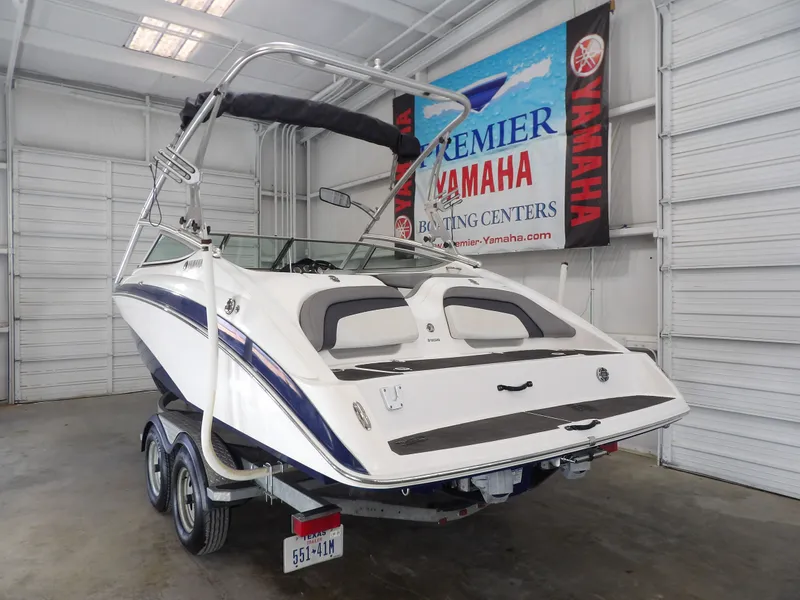 Slide: The Image of Yamaha 212X 2012 - 6