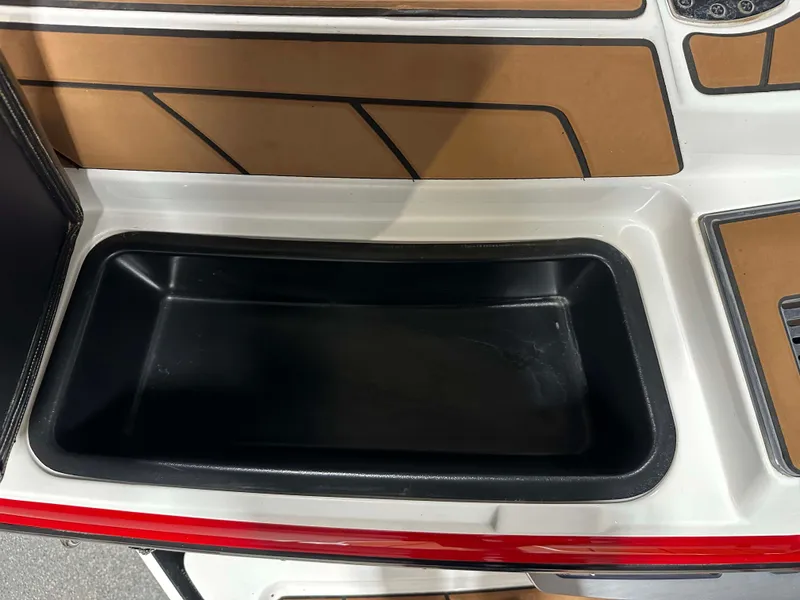 Slide: The Image of Malibu Wakesetter 23 LSV 2021 - 11