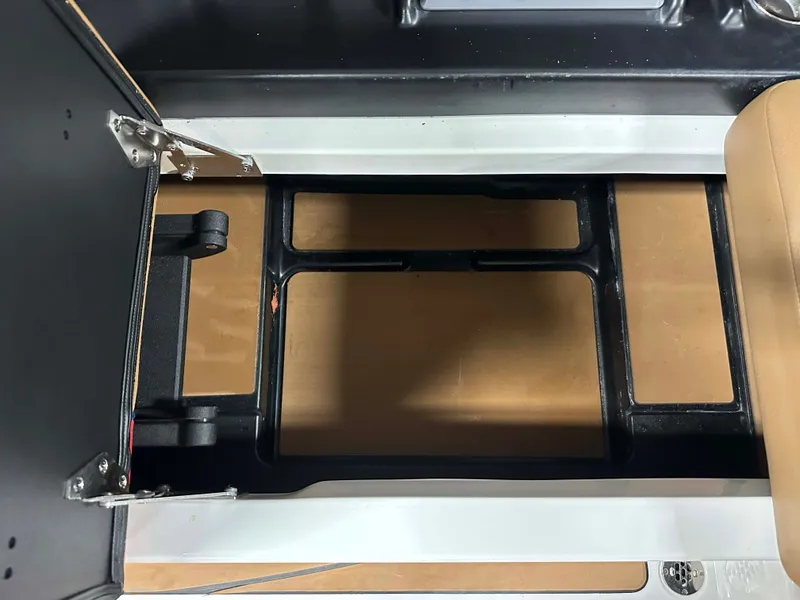 Slide: The Image of Malibu Wakesetter 23 LSV 2021 - 26