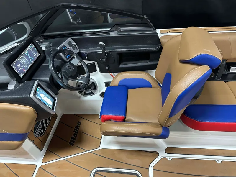 Slide: The Image of Malibu Wakesetter 23 LSV 2021 - 49