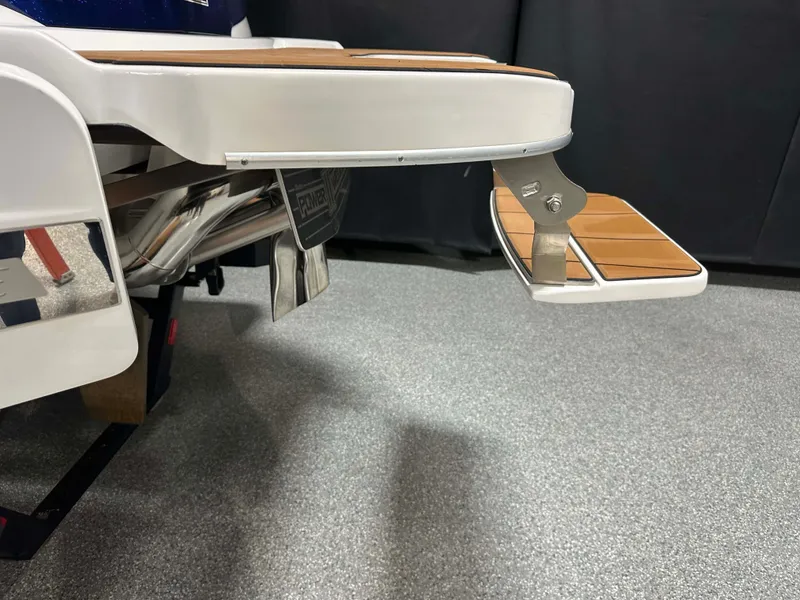 Slide: The Image of Malibu Wakesetter 23 LSV 2021 - 5