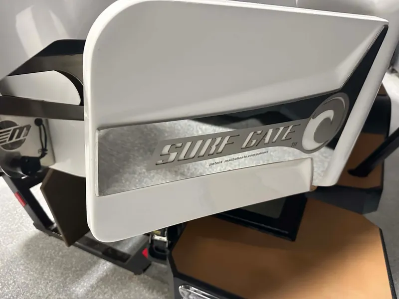 Slide: The Image of Malibu Wakesetter 23 LSV 2021 - 6