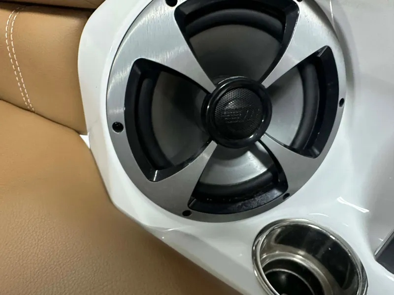 Slide: The Image of Malibu Wakesetter 23 LSV 2021 - 65