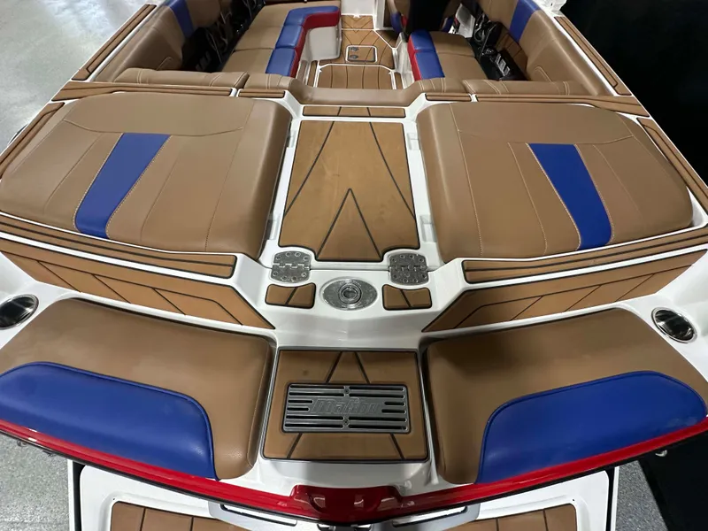 Slide: The Image of Malibu Wakesetter 23 LSV 2021 - 9