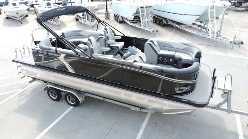 Slide: The Image of Avalon LSZ Quad Lounge - 23' 2025 - 13
