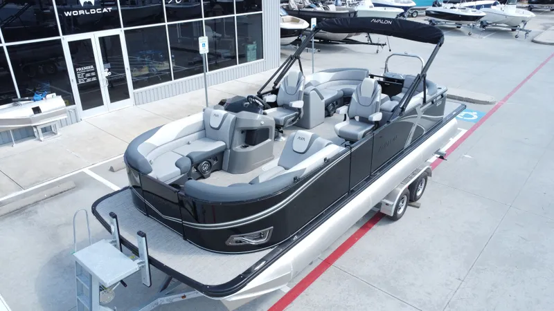 Slide: The Image of Avalon LSZ Quad Lounge - 23' 2025 - 15