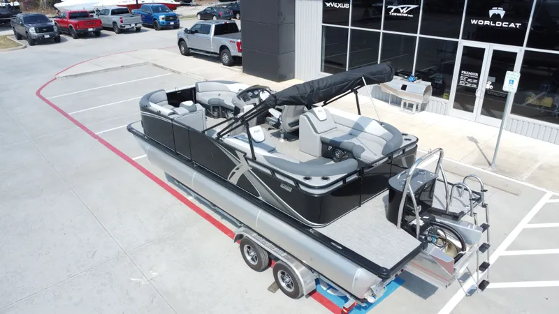 Slide: The Image of Avalon LSZ Quad Lounge - 23' 2025 - 17