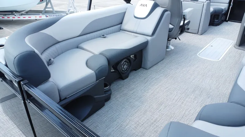 Slide: The Image of Avalon LSZ Quad Lounge - 23' 2025 - 26