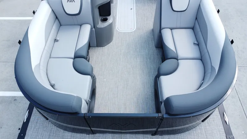 Slide: The Image of Avalon LSZ Quad Lounge - 23' 2025 - 21