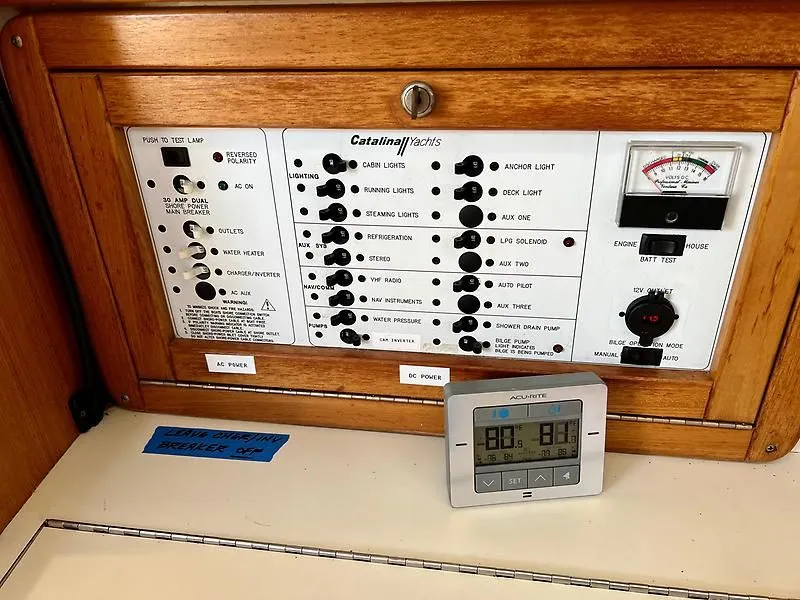 Slide: The Image of Catalina 320 2000 - 54