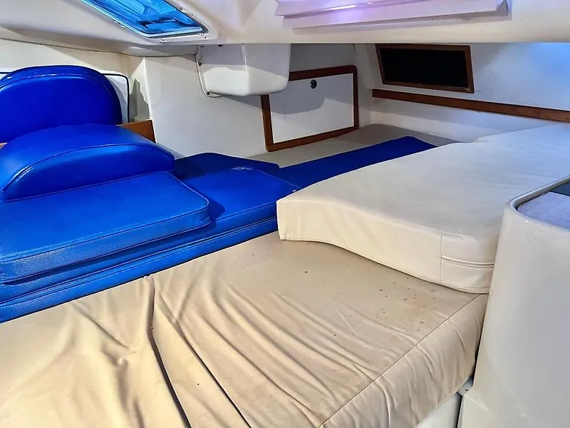 Slide: The Image of Catalina 320 2000 - 55