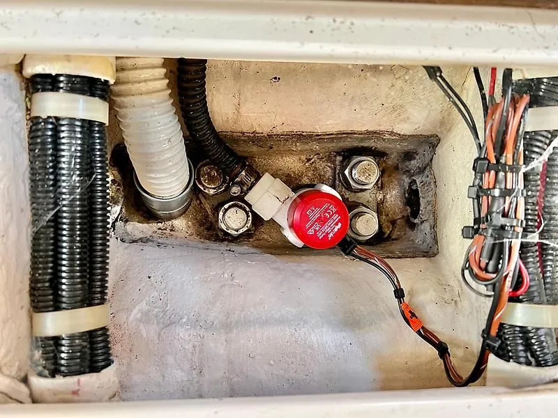 Slide: The Image of Catalina 320 2000 - 68