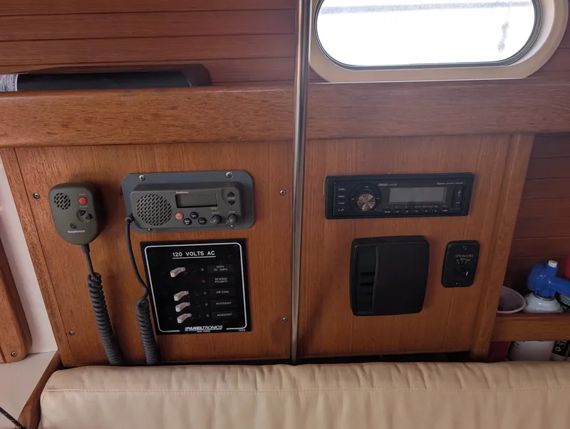 Slide: The Image of Catalina 320 2000 - 72