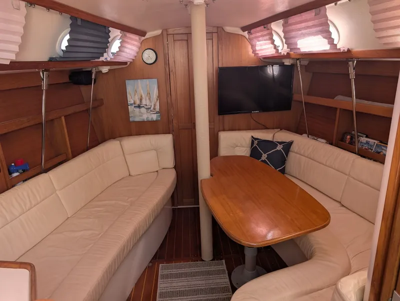 Slide: The Image of Catalina 320 2000 - 73