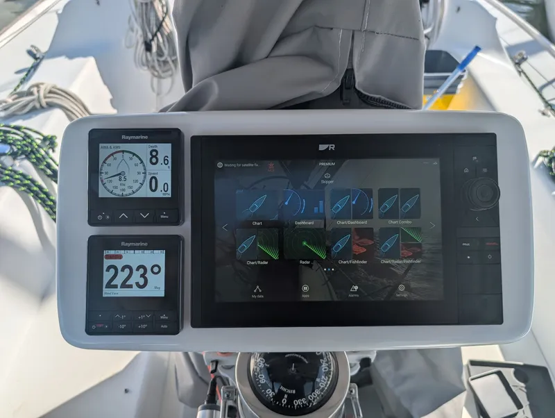 Slide: The Image of Catalina 320 2000 - 83