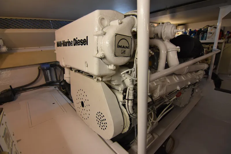 Slide: The Image of Engine room of 1999 Viking 58 Convertible with MAN Marine Diesel engine. - 39