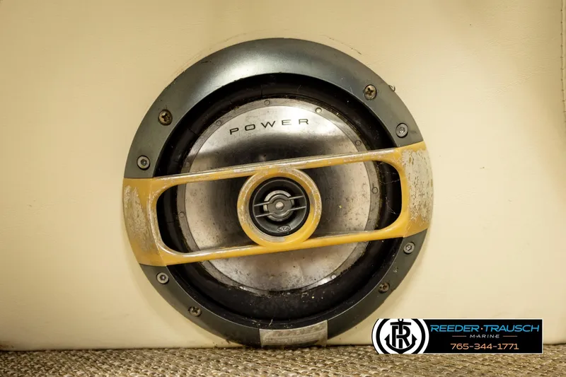 Slide: The Image of Speaker on a 2008 Bennington 2050 FSI boat, featuring Reeder-Trausch Marine branding. - 36
